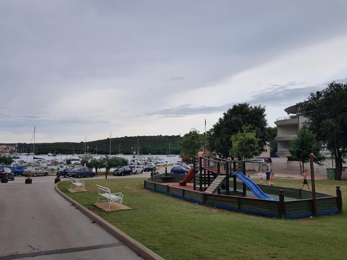 Apartman Luka Banjole Exteriér fotografie